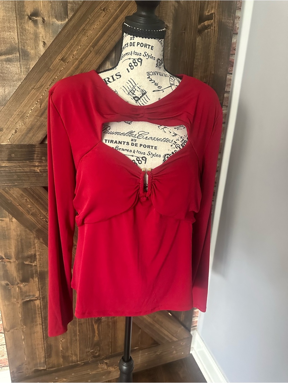 BOLD elements Red Long-Sleeve Cutout Front-Tie Top